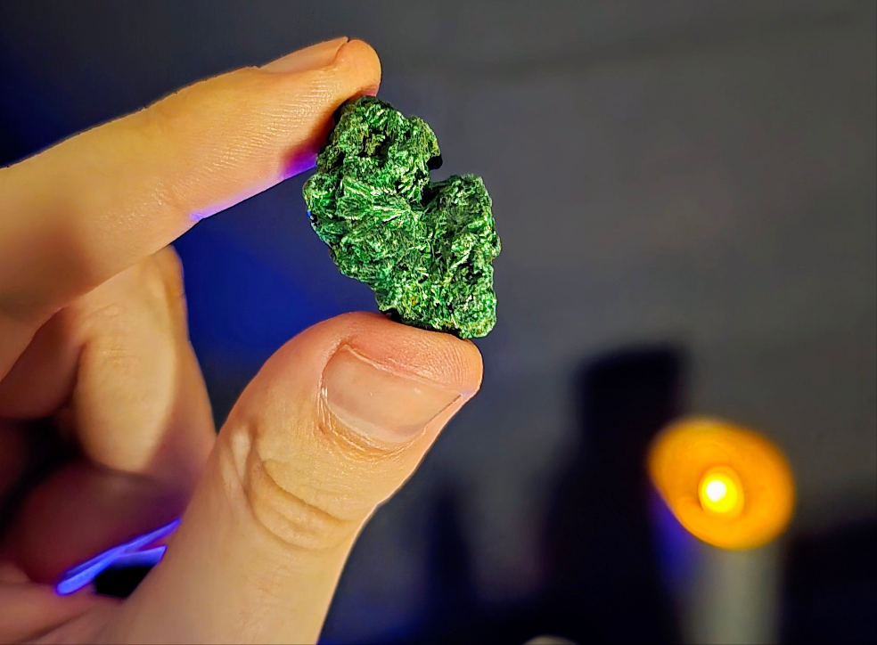 Fibrous Malachite – Guardian of Emotional Alchemy and Protective Flow