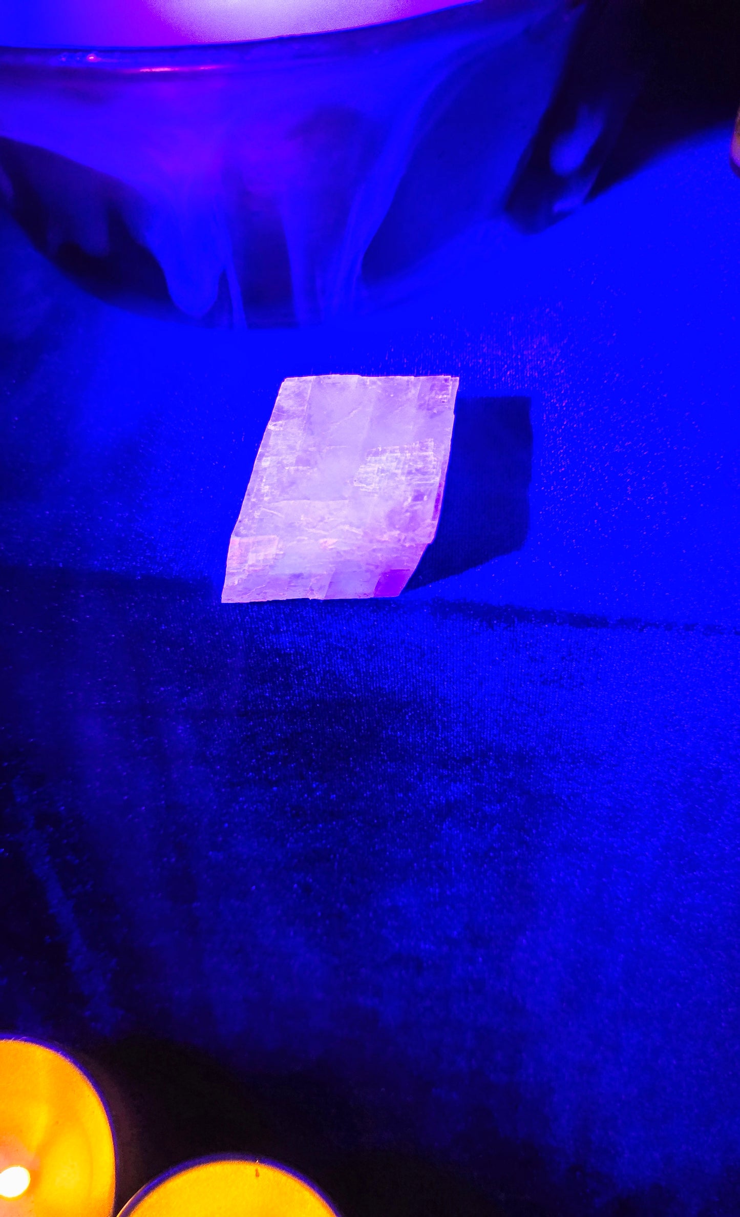 Optical Calcite ā UV Reactive Amplifier of Intention and Clarity