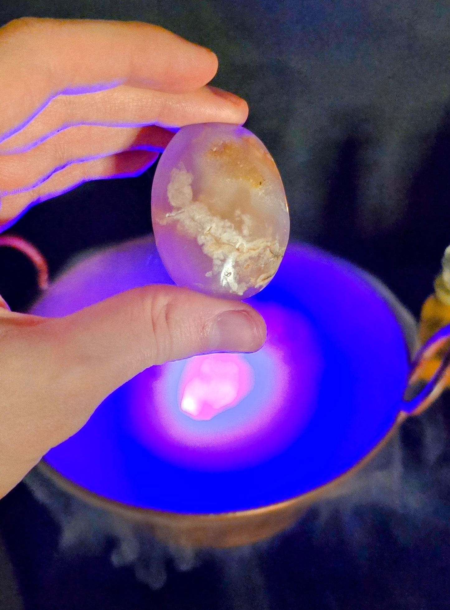 Flower Agate Palm Stone– Seed of Inner Growth, Courage, and Soft Feminine Power
