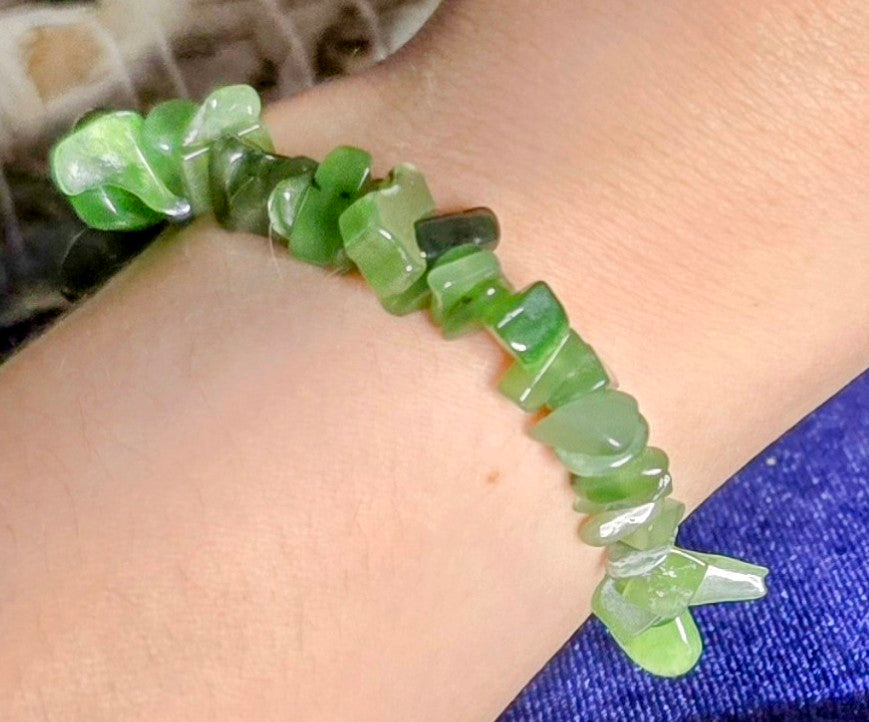 Nephrite Jade Chip Bracelet for Prosperity and Harmony