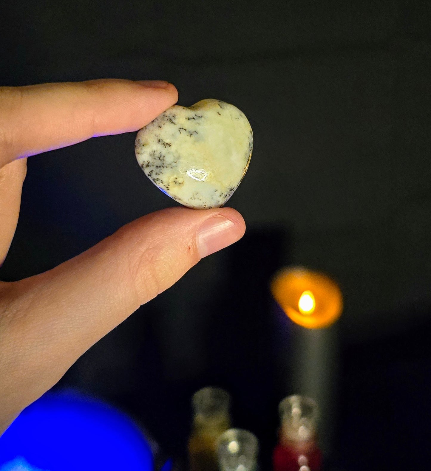 Dendritic Opal Heart Carving– Wisdom Rooted in Spirit, Growth Etched in Stone