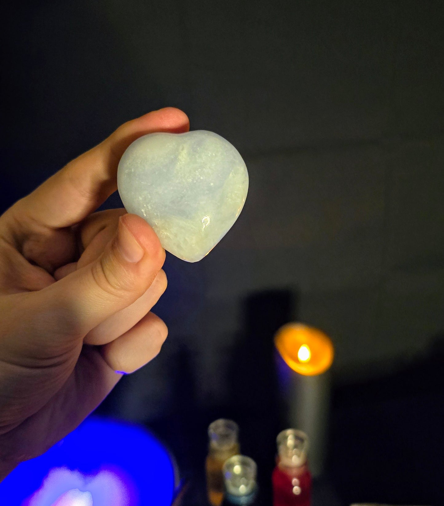 Blue Calcite Heart Carving– Soothing Wave of Mindful Stillness and Intuitive Flow