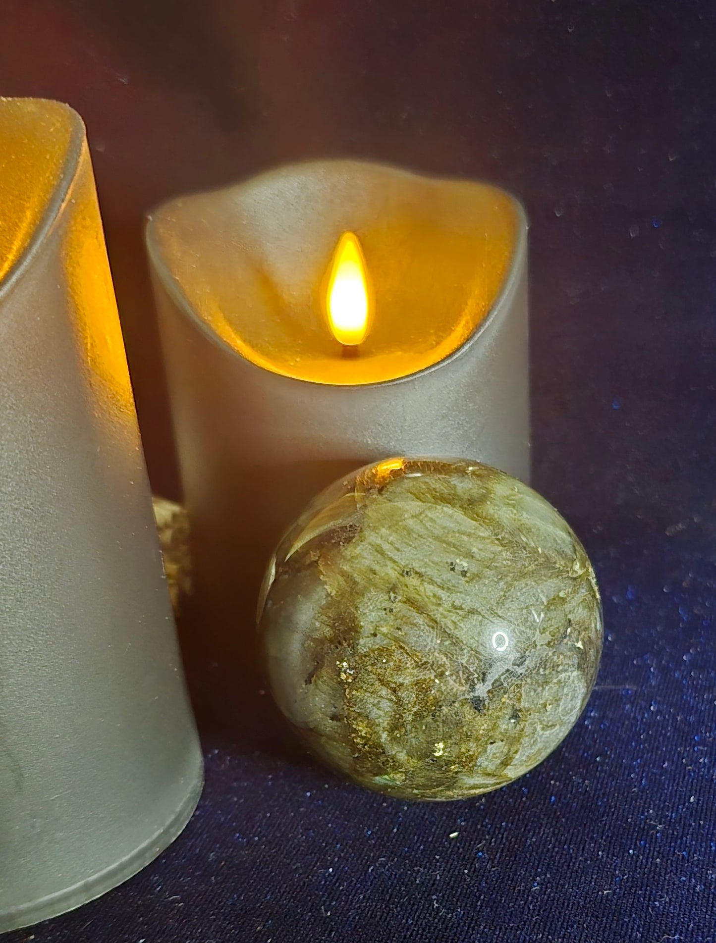 Labradorite Sphere – Metaphysical | Natural Labradorite for Intuition| Crystal for Meditation & Ritual Use