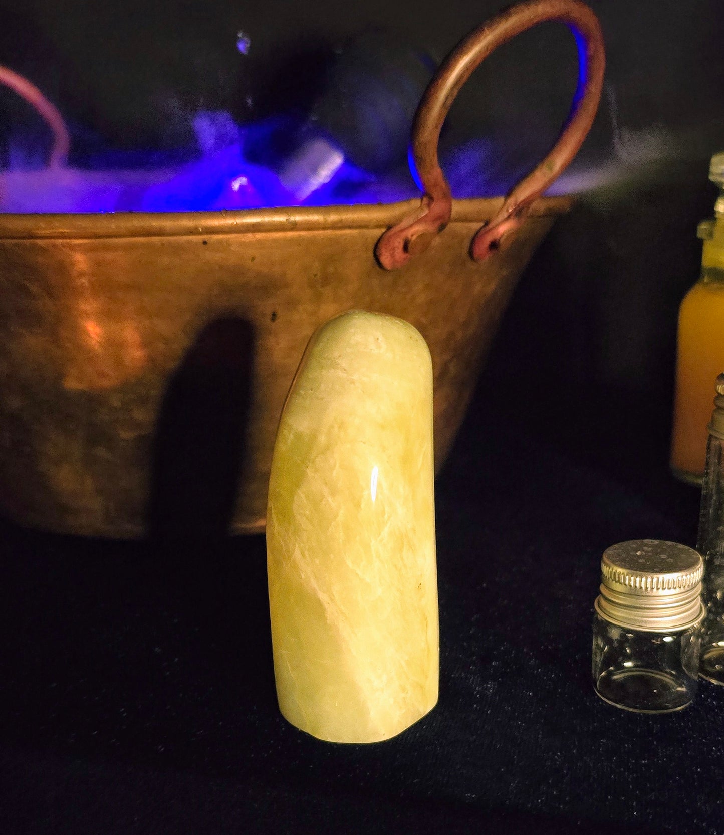 Serpentine Freeform Crystal for Inner Peace and Spiritual Exploration